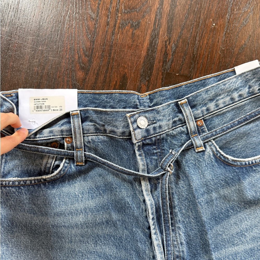 NWT Agolde Emmi Jean in Intuition - Picture 6 of 7
